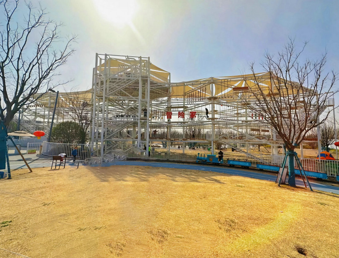 <b>河南新鄭冒險家營地</b>